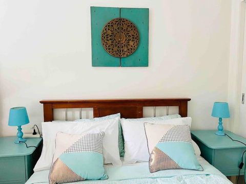 D121 Fabulous Marsh Stay - Accommodation Directory 0