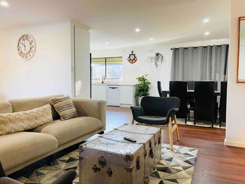 D140 Keilor Down Vacation - Accommodation Directory 0