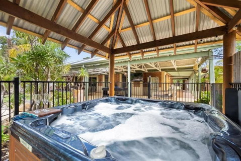 Dandjoo - Hot Tub, Fire Pit, Outdoor Entertainment - Accommodation Directory 0