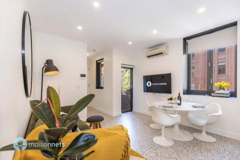 Darlinghurst Apt W A C Balcony Only A Walk To CBD - Accommodation Directory 0