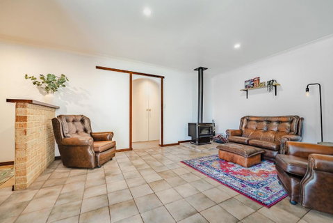 Dawesville Cosy Retreat - Accommodation Directory 0