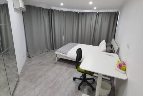 Dana-Spacious Private Room In Shared 2-Bedroom Apartment-1 - Accommodation Directory 3