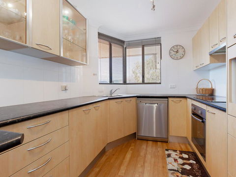 3 'ENDEAVOUR', 13 ONDINE CL - LARGE THREE BEDROOM UNIT WITH FILTERED WATER VIEWS - Accommodation Directory 3