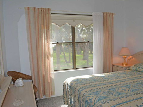 3 'Sailfish' 46 Magnus Street - Accommodation Directory 2