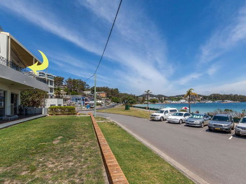 3 'Sunset' 11 Victoria Parade - Stunning Unit Right Across From The Water - Accommodation Directory 0