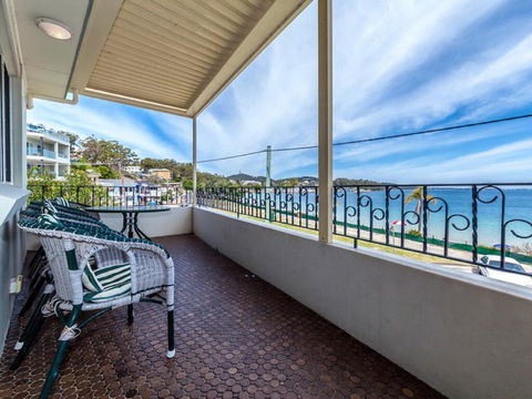 3 'Sunset' 11 Victoria Parade - Stunning Unit Right Across From The Water - Accommodation Directory 3