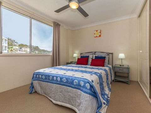 3 'Sunset' 11 Victoria Parade - Stunning Unit Right Across From The Water - Accommodation Directory 1