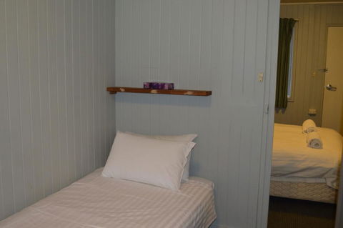 3 Lakeview Plaza - Accommodation Directory 2