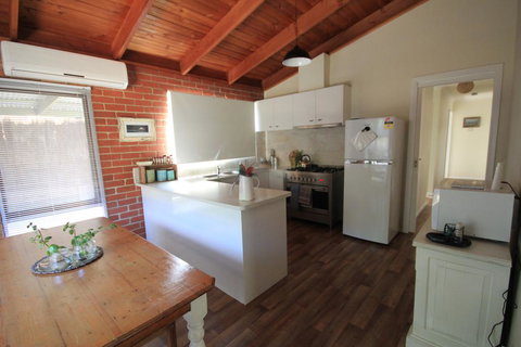 32 Owarra Street - Accommodation Directory 0