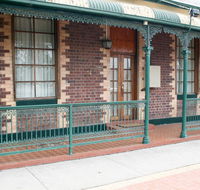 34 on Emily - Accommodation Directory