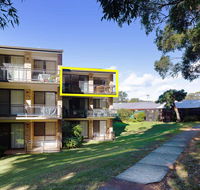 54 'Bay Parklands' 2 Gowrie Avenue - air con pool tennis courtchild friendly - Accommodation Directory