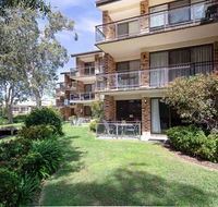 57 'BAY PARKLANDS' 2 GOWRIE AVE - GROUND FLOOR UNIT WITH POOL TENNIS COURT  AIRCON - Accommodation Directory