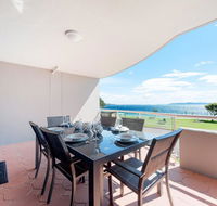 6 'FLORENTINE' 11 COLUMBIA CLOSE - STUNNING UNIT WITH SENSATIONAL VIEWS - Accommodation Directory