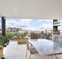 8 'Carrington' 15 Government Road - spacious unit with air conditioning and lift - Accommodation Directory