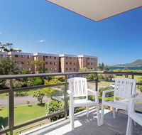 9 'Commodore' 6 Intrepid Close - SO CLOSE TO THE WATERS EDGE - Accommodation Directory