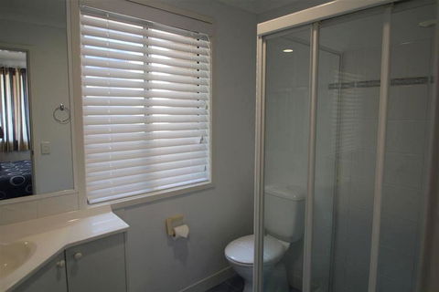 @ WAVERIDER 2 - Accommodation Directory 1