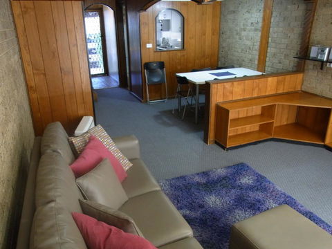 A Furnished Townhouse In Goulburn - Accommodation Directory 2