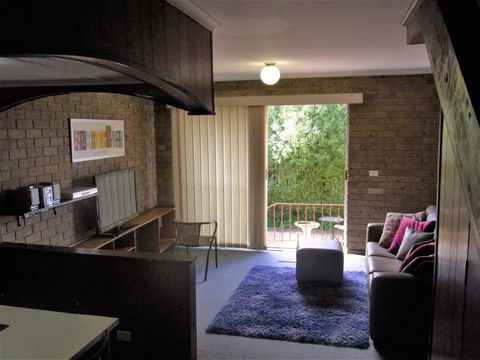 A Furnished Townhouse In Goulburn - Accommodation Directory 0
