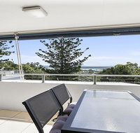 A Stylish Apartment with Noosa Views - Unit 6 Yaringa 29 Noosa Drive - Accommodation Directory