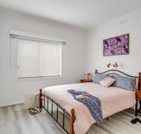 A Wave From It All - Accommodation Directory