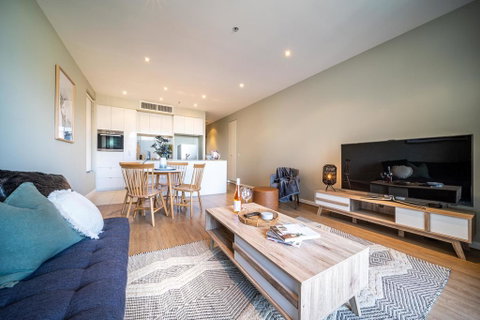 Above The Square On Hindmarsh-Pool - Gym - Carpark - Accommodation Directory 1