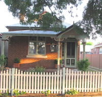 Acacia Cottage on Peel Bathurst - Accommodation Directory