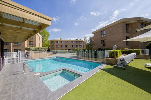 Accommodate Canberra - Kingston Court - Accommodation Directory 1