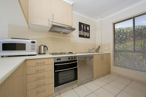 Accommodate Canberra - Kingston Court - Accommodation Directory 3