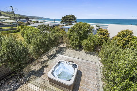 Achilles' - Accommodation Directory 0
