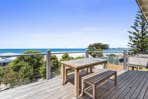Achilles' - Accommodation Directory 2