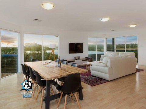 DUNE STAY, Unique 270o Dune Views & Steps To Beach - Accommodation Directory 2