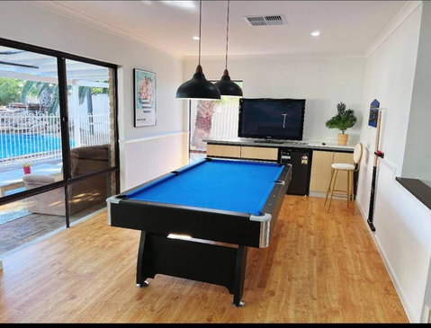 Edgewater Whole Holiday Resort - Accommodation Directory 4