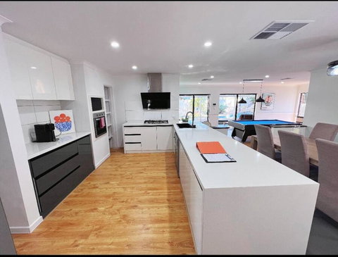 Edgewater Whole Holiday Resort - Accommodation Directory 3