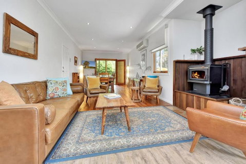 Elderslie House - Accommodation Directory 3