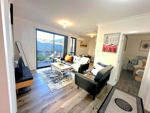 Entire 2br, Hideaway - Accommodation Directory 0