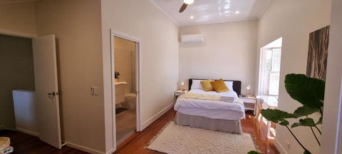 Fab 4brm Home With Pool A 15 Min Walk To Beach - Accommodation Directory 2