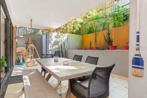 Fab Bondi 2-Bed With Courtyard & Alfresco Dining - Accommodation Directory 1