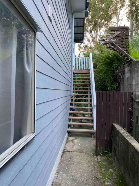 FAMILY 3-bedroom Everton Hills Apartment - Accommodation Directory 2