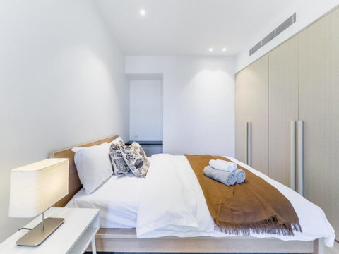 Fawkner Residence 1B2B Condo Smart TV - Accommodation Directory 3