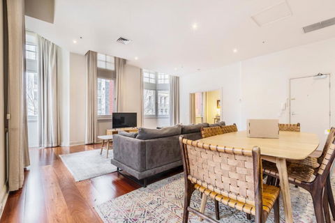 Fabulous Collins Street Luxury 2 BR Apartment - Accommodation Directory 1