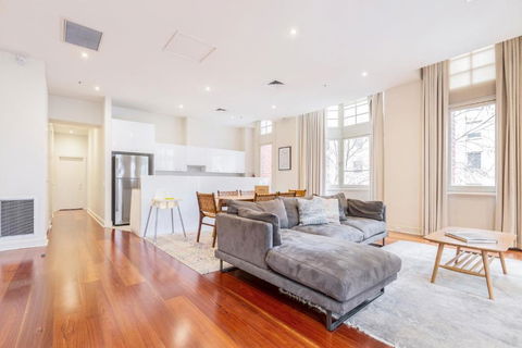 Fabulous Collins Street Luxury 2 BR Apartment - Accommodation Directory 4