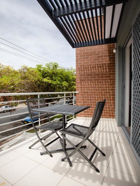 Hamilton On Everton - Accommodation Directory 2