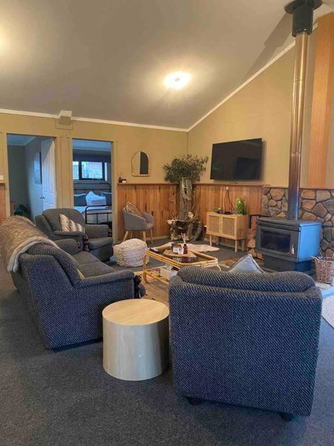 Great Lakes Wilderness Three Bedroom Home - Accommodation Directory 0