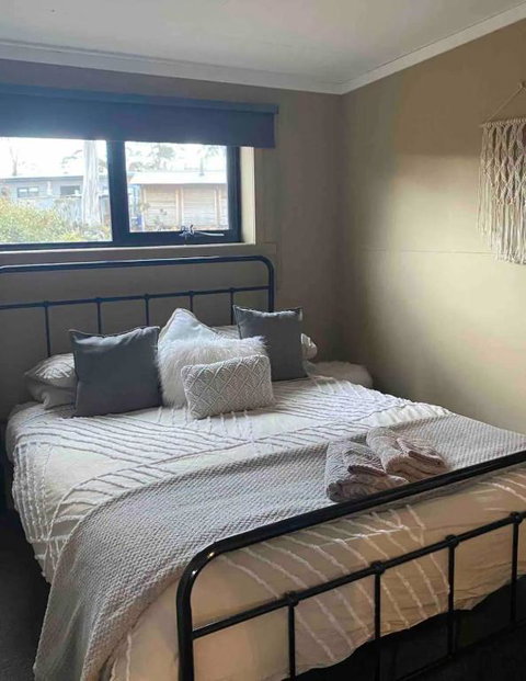 Great Lakes Wilderness Three Bedroom Home - Accommodation Directory 2