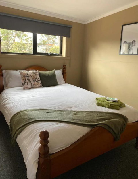 Great Lakes Wilderness Three Bedroom Home - Accommodation Directory 4