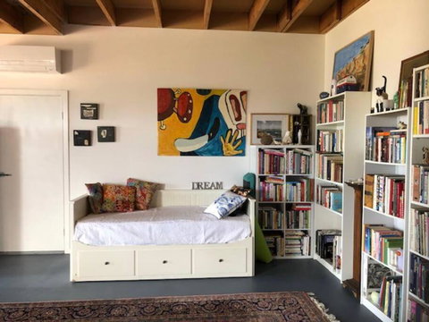 H&H Studio Overlooking Boston Bay, Port Lincoln - Accommodation Directory 3