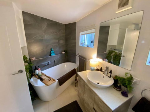 H2O Holiday Apartment Unit 14 - Accommodation Directory 2