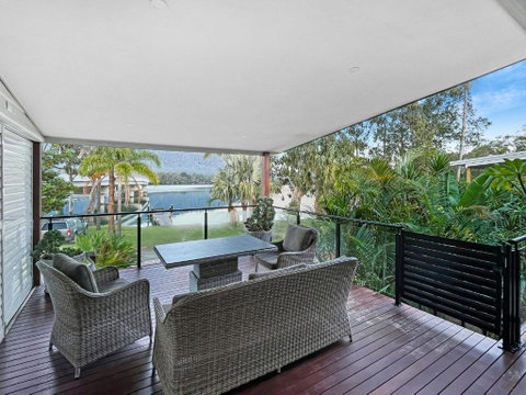 H2O Holiday Apartments Unit 12 - Accommodation Directory 0