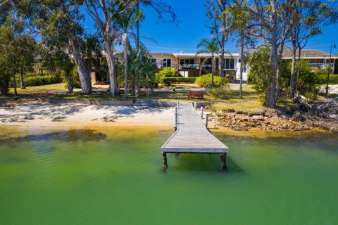 H2O Holiday Apartments - Unit 4 - Accommodation Directory 0