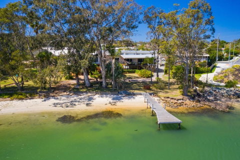 H2O Holiday Apartments Unit 5 - Accommodation Directory 1